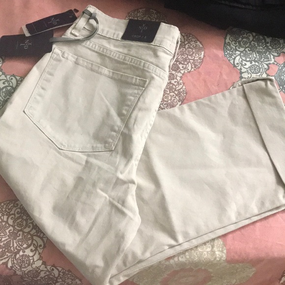 NYDJ Denim - NYDJ croped pants with embellished buttons